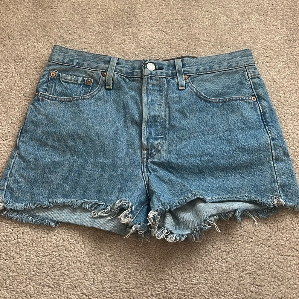 “501 Levi Women’s Shorts size 27”